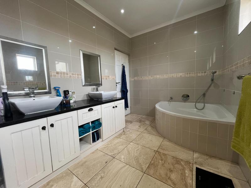 3 Bedroom Property for Sale in Port Owen Western Cape